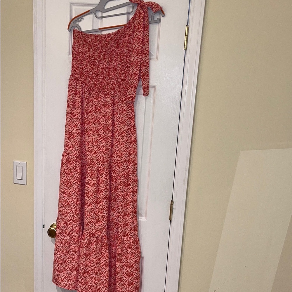 Chic Red Floral Maxi Dress